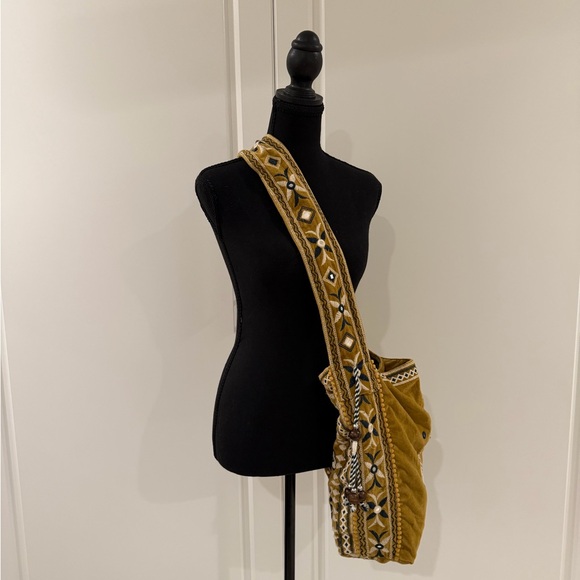 FREE PEOPLE Vic Velvet Slouchy Embroidered Floral Shoulder Bag - Mustard - Picture 10 of 10